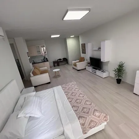Apartment & In *